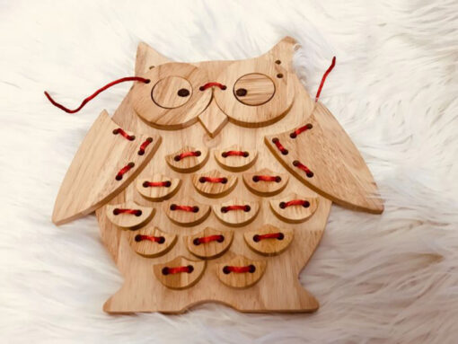 Lacing Owl