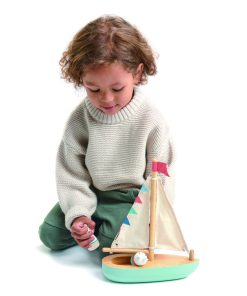 Alternative view of Sailaway Boat