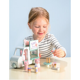 Kitty's Milkshake Van - Image 3